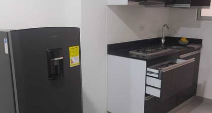 HERMOSO APARTAMENTO CON AIRE ACONDICIONADO EN UN PRIMER PISO