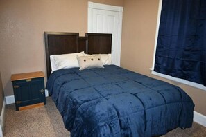 1 slaapkamer, een bureau, gratis wifi, beddengoed
