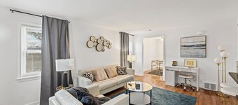 Sleeps 5, 3 Queen Beds, Centrally Located, Near Downtown KC & County Club Plaza