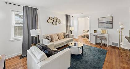 Sleeps 5, 3 Queen Beds, Centrally Located, Near Downtown KC & County Club Plaza