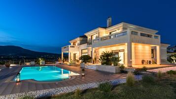 Villa | 7 habitaciones, escritorio y insonorización