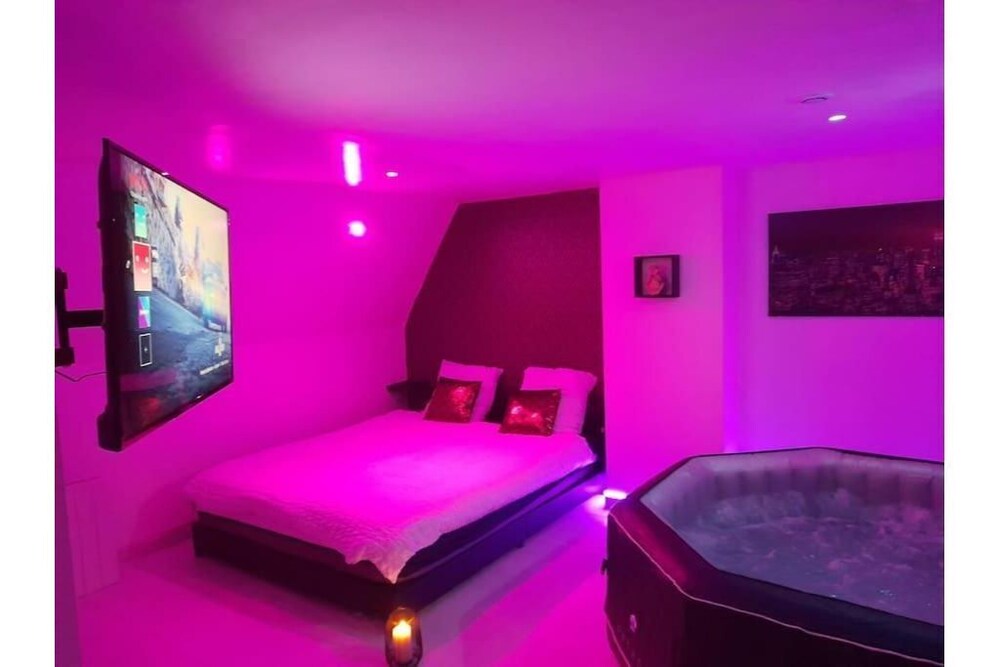 Magnificent suite with jacuzzi Cendras Vrbo