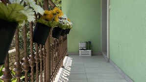 Hus (Two bedroom Holiday Home with Terrace) | Balkong