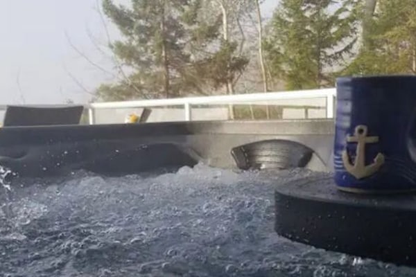 Bain à remous extérieur