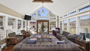 TV connectée, cheminée