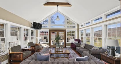 Historic farmhouse w/ private Catskill Creek access. Close to skiing and hiking.