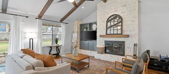 Cozy Modern 3 Bed 2 Bath Home - Round Rock / Austin