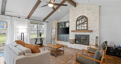 Cozy Modern 3 Bed 2 Bath Home - Round Rock / Austin