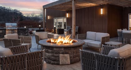 Towneplace Suites By Marriott New Philadelphia