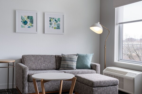 Living room - Towneplace Suites By Marriott New Philadelphia (New Philadelphia)