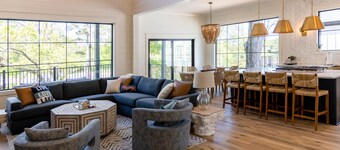 Kayak Kove* DOCK* Lake front Tim's Ford Lake NEW- 2 kayaks