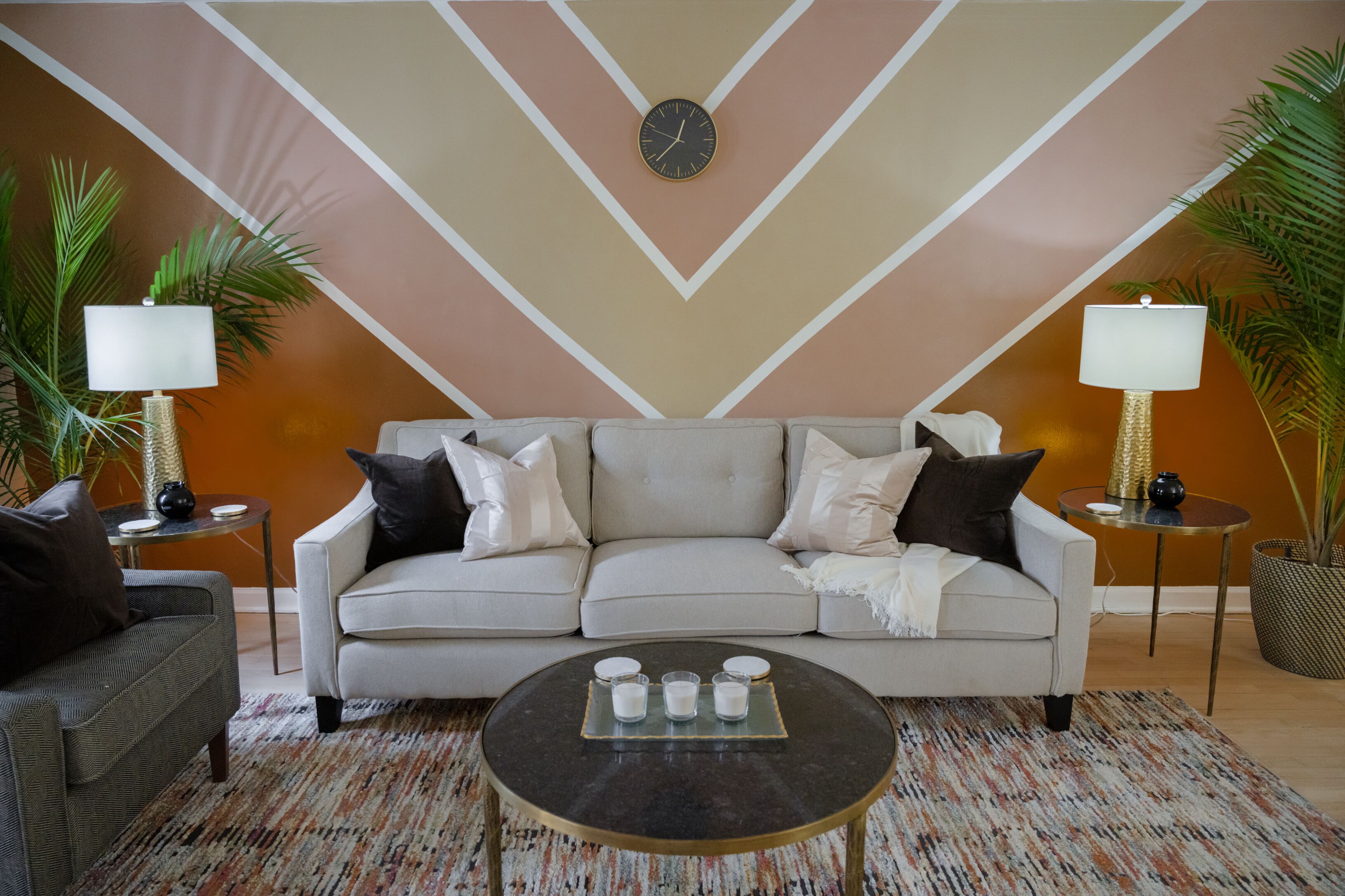 Sleeps 6, 3 Queen beds