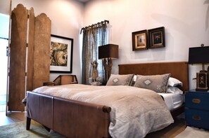 3 habitaciones, escritorio, tabla de planchar con plancha y wifi 