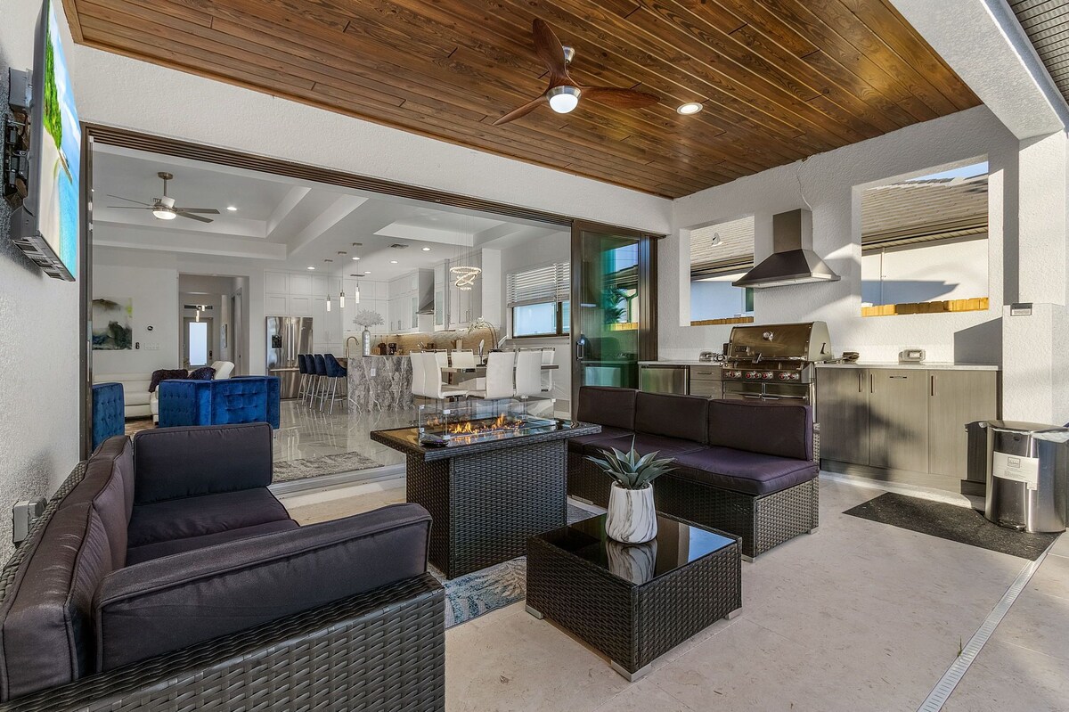 Photo 4 of New Villa! Close to the 🏖️! Heated Pool/Spa, Lanai, Grill, EV🔌! Two King beds!