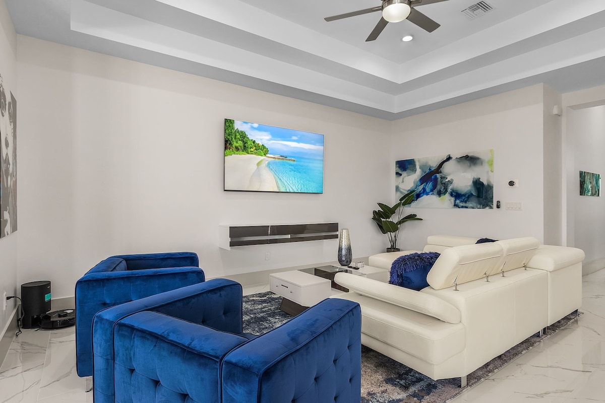 Photo 9 of New Villa! Close to the 🏖️! Heated Pool/Spa, Lanai, Grill, EV🔌! Two King beds!