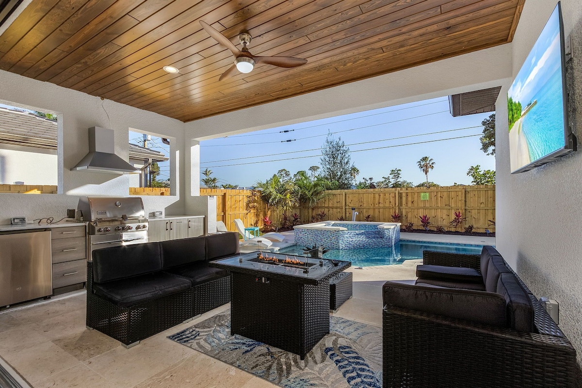 Photo 2 of New Villa! Close to the 🏖️! Heated Pool/Spa, Lanai, Grill, EV🔌! Two King beds!