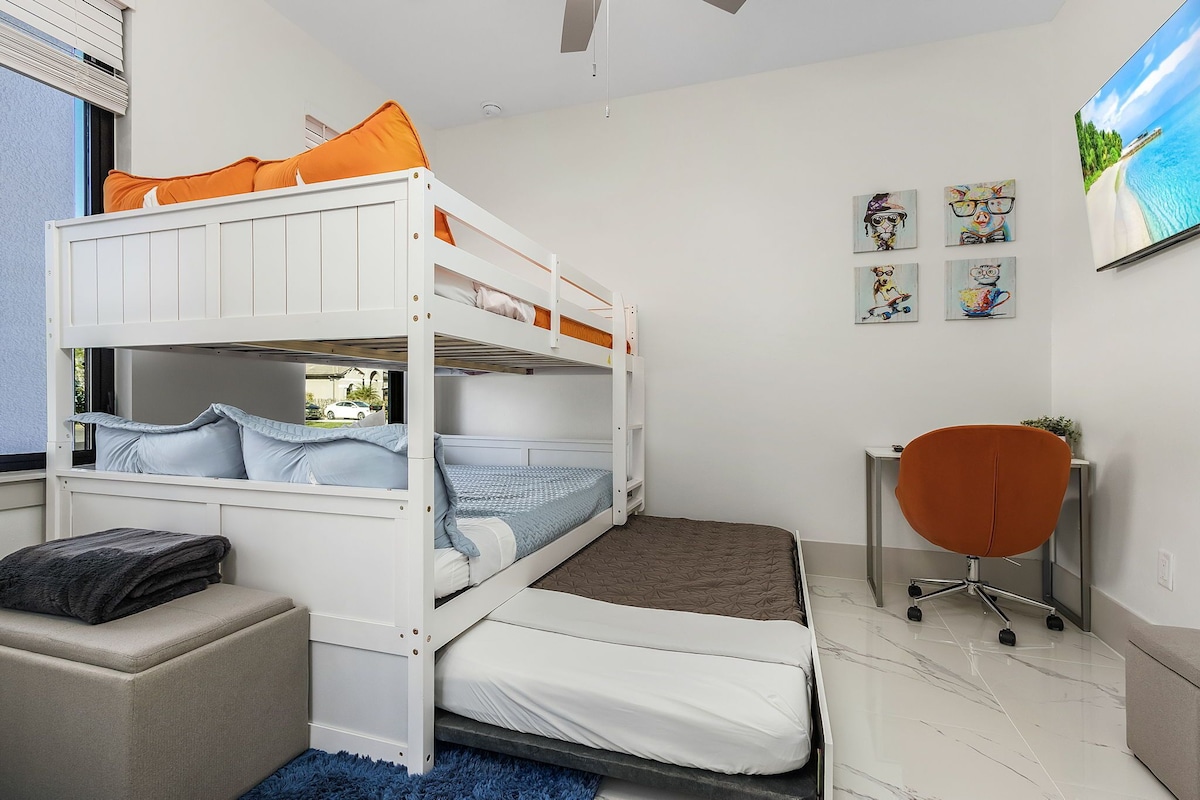 Photo 7 of New Villa! Close to the 🏖️! Heated Pool/Spa, Lanai, Grill, EV🔌! Two King beds!