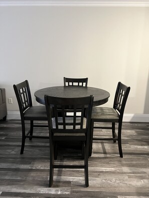 تناول الطعام