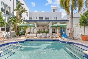 Outdoor pool - Aloha Fridays (Miami Beach)