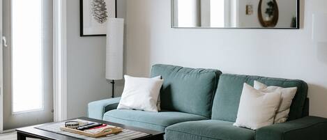 TV connectée, cheminée, baby-foot