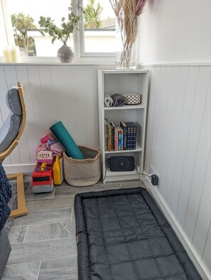 Interior - Family/Pet Friendly Home - 3 min from the beach! (St Ives)