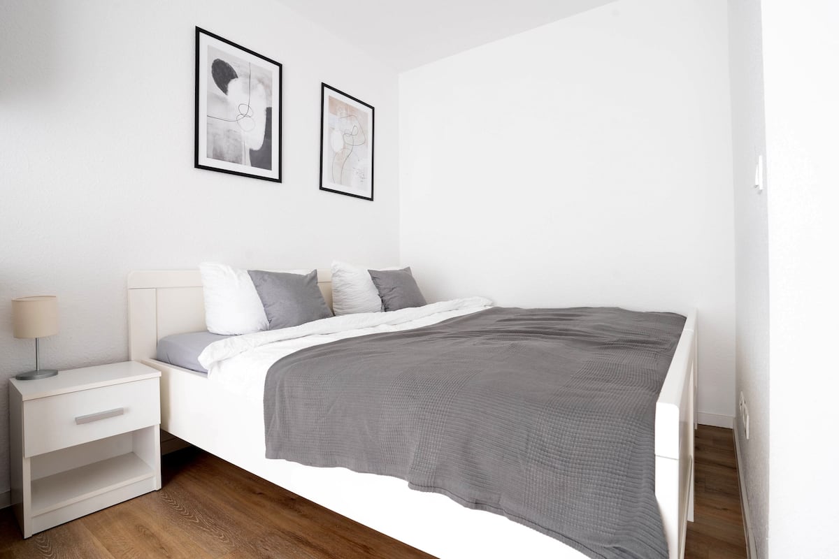 1 bedroom, blackout drapes, free WiFi, bed sheets