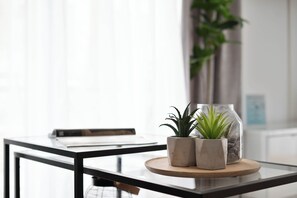 Cortinas blackout, Wi-Fi de cortesia, roupa de cama