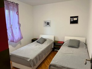 2 bedrooms, WiFi, bed sheets - Holiday Home Lupita 2 - Two bedroom Holiday Home with Terrace (Vinjerac)