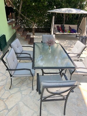 Outdoor dining - Holiday Home Lupita 2 - Two bedroom Holiday Home with Terrace (Vinjerac)