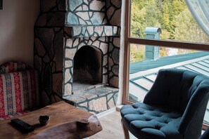 Chalet empresarial, 3 habitaciones, chimenea, vista a la montaña | Ropa de cama de alta calidad, wifi gratis y ropa de cama 