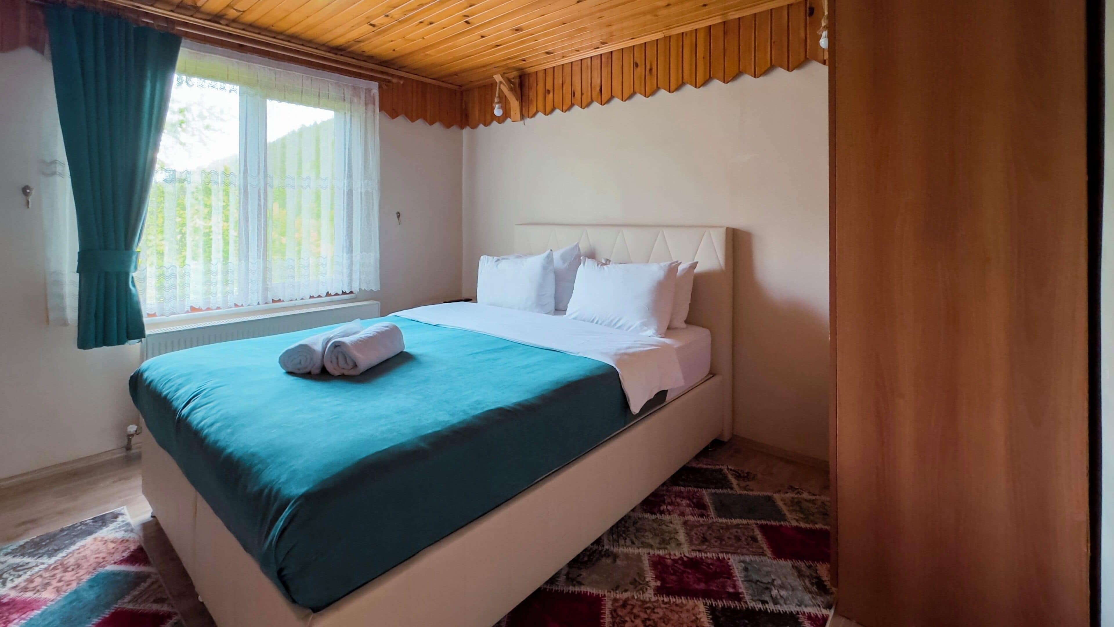 Ropa de cama de alta calidad, wifi gratis y ropa de cama 