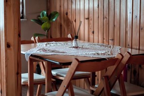 Business Chalet, 3 Bedrooms, Fireplace, Mountain View | Premium bedding, free WiFi, bed sheets - Abant Zumrut Dag Evi (Bolu)