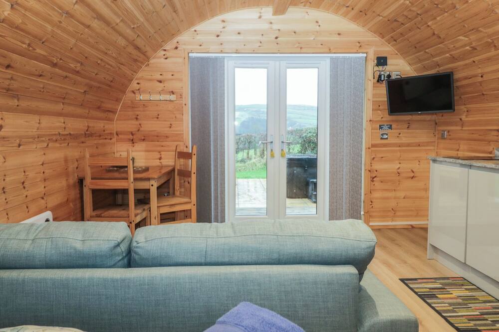Holly - Satterthwaite
