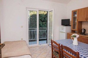 1 chambre, accès au Wi-Fi (inclus), literie fournie