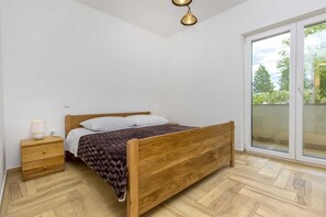 4 chambres, fer et planche à repasser, Wi-Fi gratuit, draps fournis