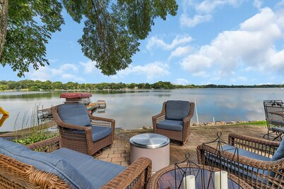 George Lake Luxury, 2.5 miles from Spicer!