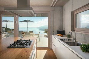 Fridge, oven, dishwasher, coffee/tea maker - Villa Verde Horizon - new villa with gorgeous views, private pool, spa and a Jacuzzi by MyWaycation (Rabac)