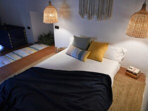 7 slaapkamers, een strijkplank/strijkijzer, wifi, beddengoed
