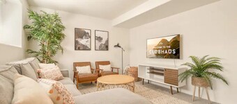 Modern walk-out apartment centrally located in COS!