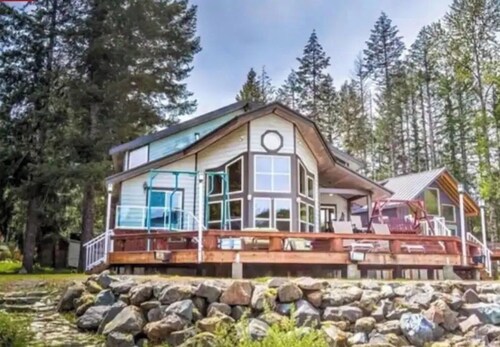 LOVELY RIVER HOUSE - Packwood, Washington