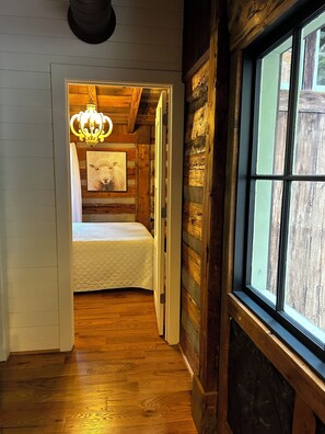 3 soverom, strykejern/-brett, reiseseng for barn og wi-fi (inkludert)