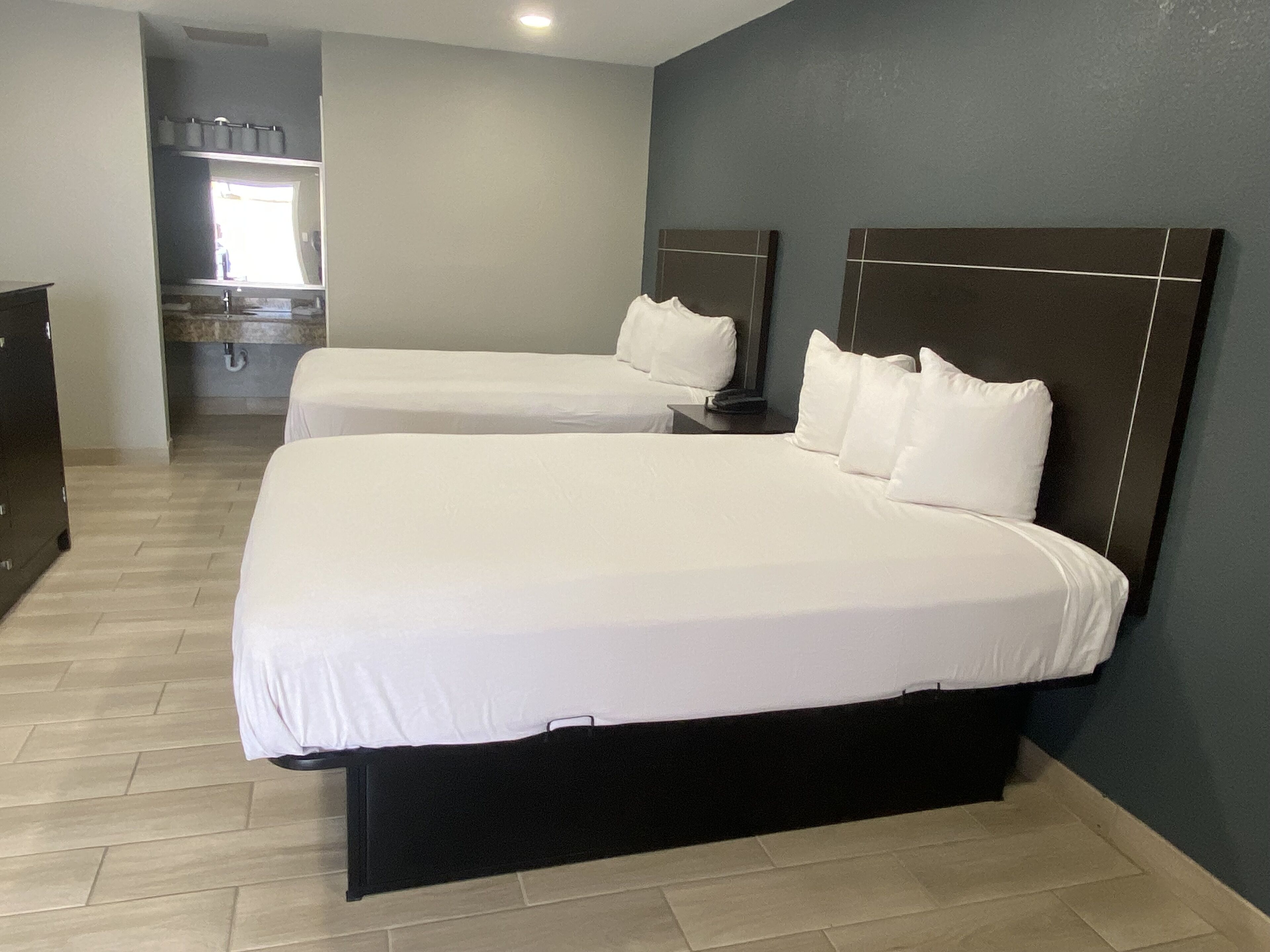 Double Room | Free WiFi, bed sheets