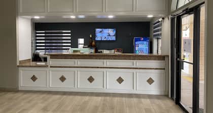 Falcon Executive Inn
