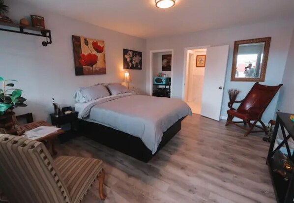 1 bedroom, WiFi - 12 Moroccan Vintage Motel EV Charging Available (Denver)