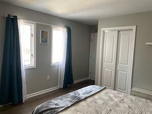 3 bedrooms, iron/ironing board, travel cot, free WiFi - Private Entrance and 3 Car Parking, Pets Welcome (Bethlehem)