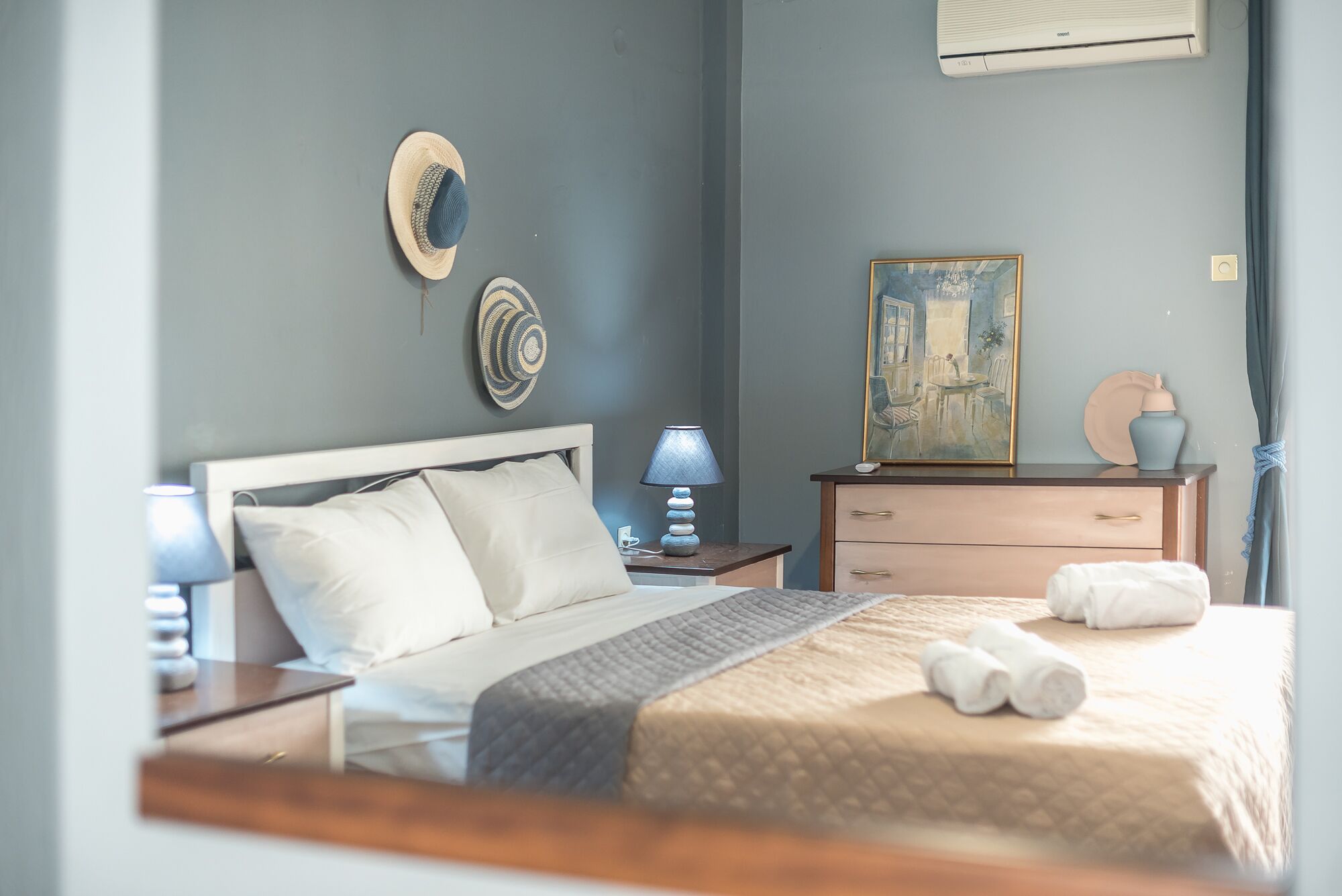 3 bedrooms, desk, iron/ironing board, free WiFi