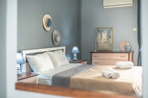 3 habitaciones, escritorio, tabla de planchar con plancha y wifi gratis