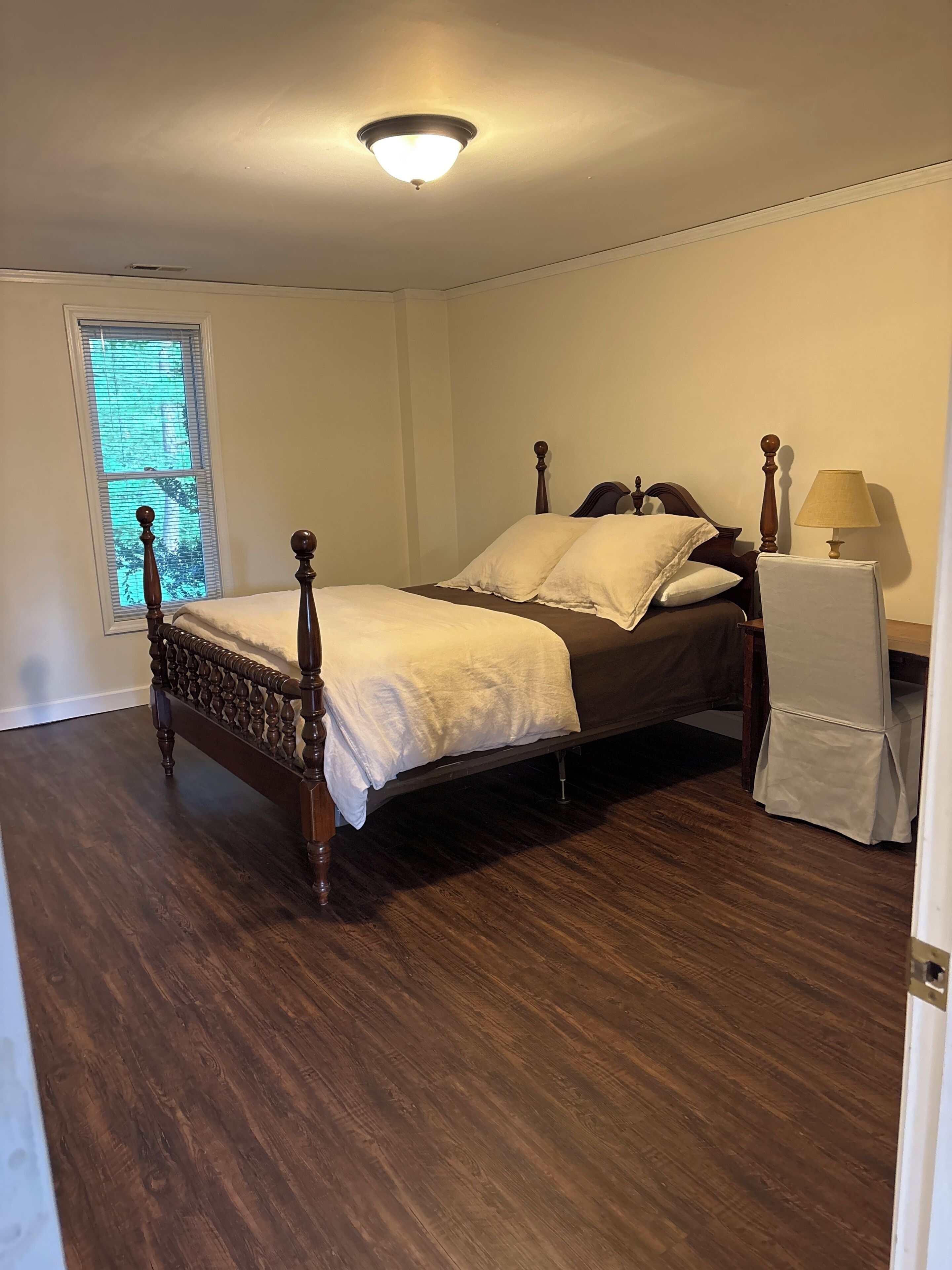3 chambres, bureau, accès au Wi-Fi (inclus), literie fournie