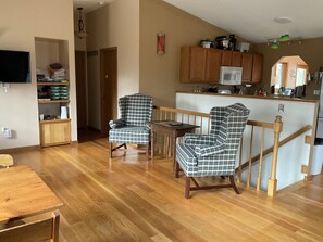 Interior - Private 8 acre Ranch backs to 1850 wooded acre Missouri conservation reservation (Wildwood)