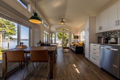 10 - Blackfish Cottage By The Sea at Alder Bay